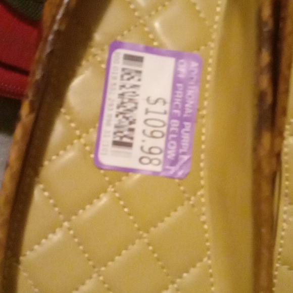 MK size 7 woman's shoe - Picture 2 of 2